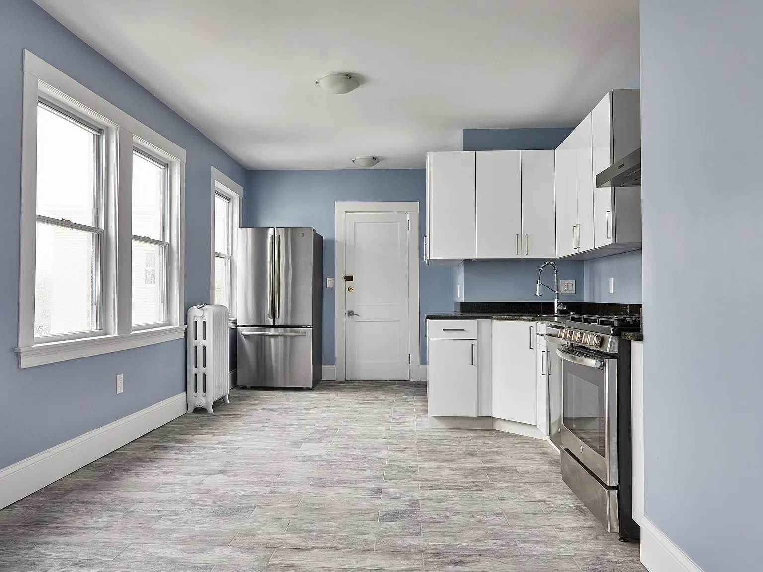 3 bed, $3,875 — Photo 2