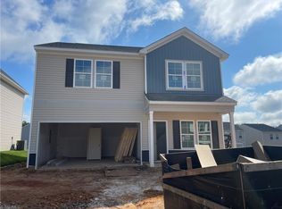 2267 Beechwood View Dr, Winston Salem, NC 27106