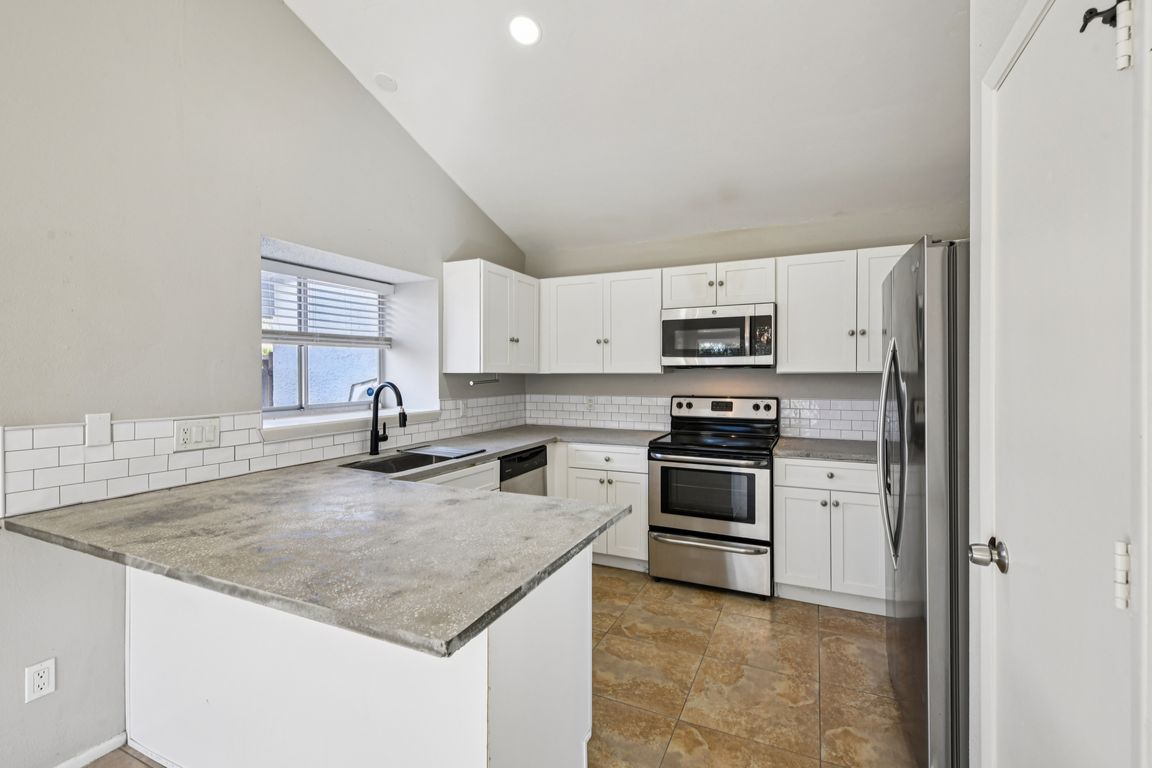 next background image