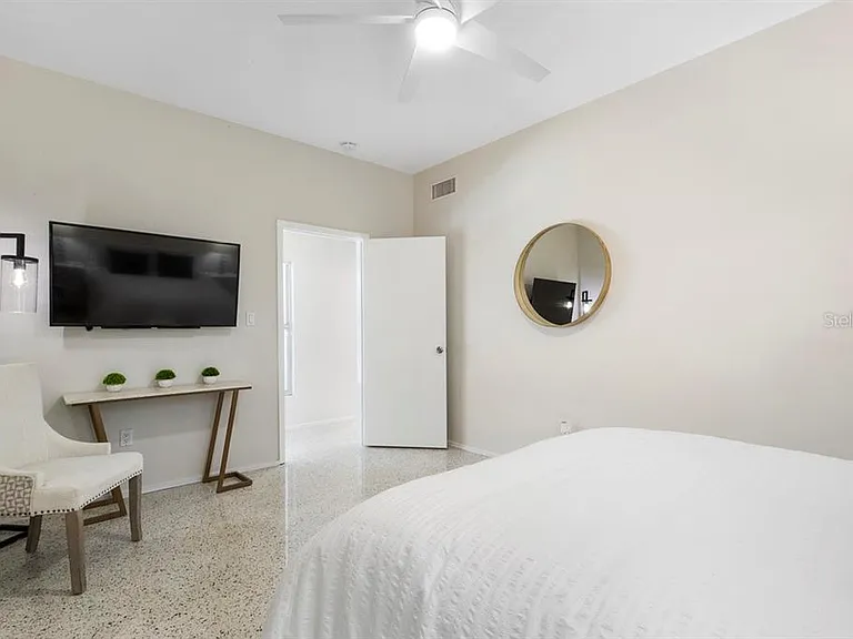 1165 Morningside Pl — Photo 30