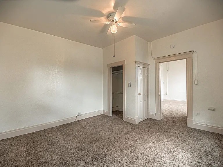 207 Midway Ave — Photo 13