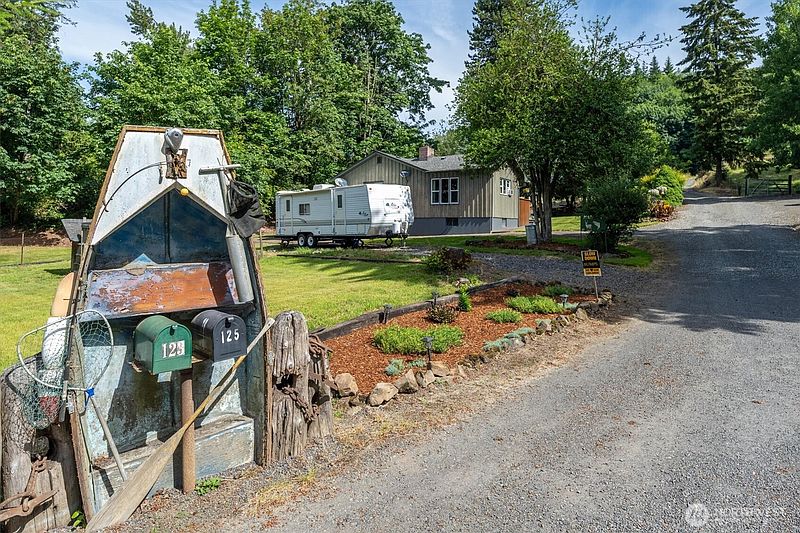 4th image of 123 Niemi Road