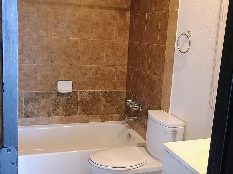 10360 E Jewell Ave — Photo 23