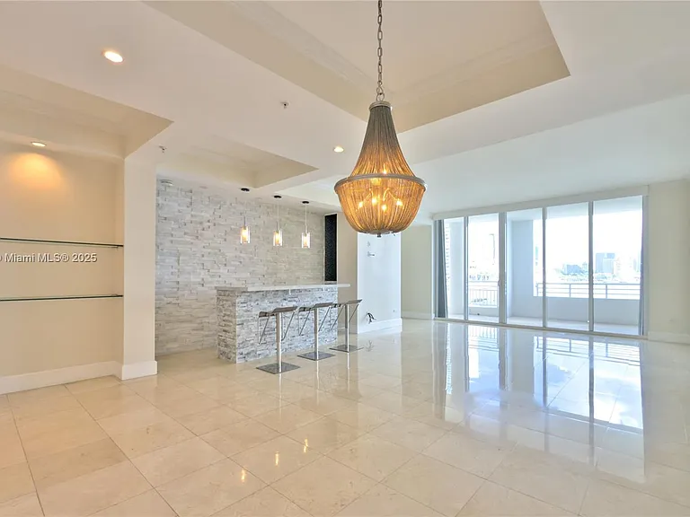 848 Brickell Key Dr #306 — Photo 2
