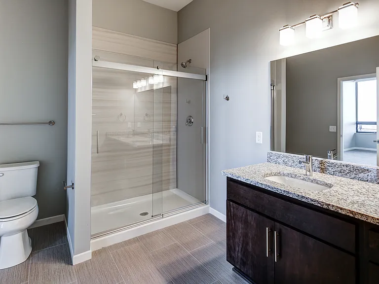 High Pointe Apartments — Photo 18