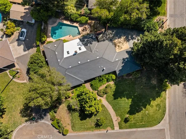 1 Piedmont Cir, Chico, CA 95926