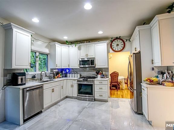5th image of 7 Patrick Ave
