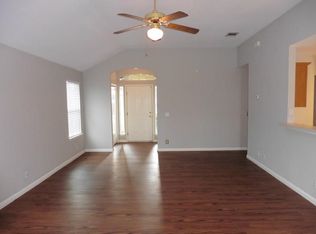 173 Sapphire Lake Dr, Kyle, TX 78640