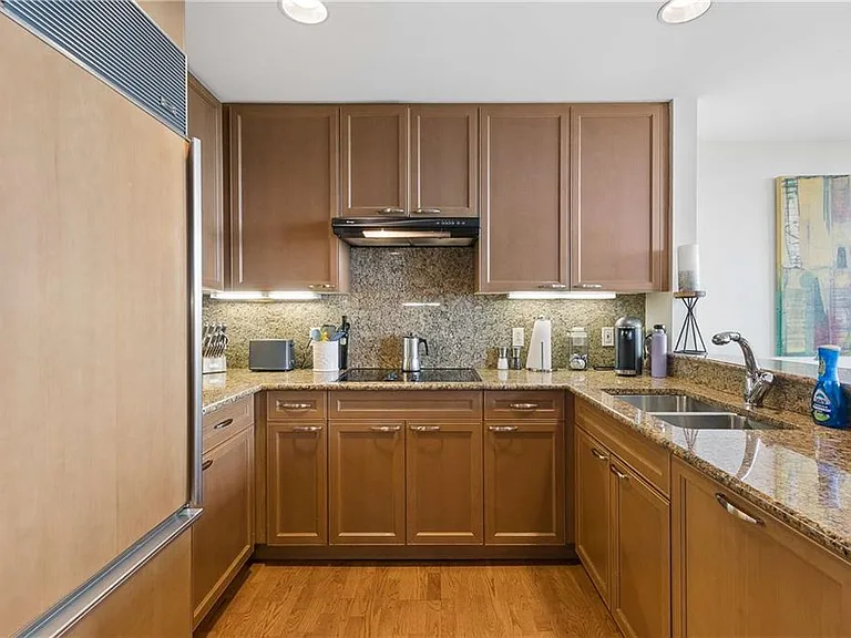 700 Park Regency Pl NE #1607 — Photo 13