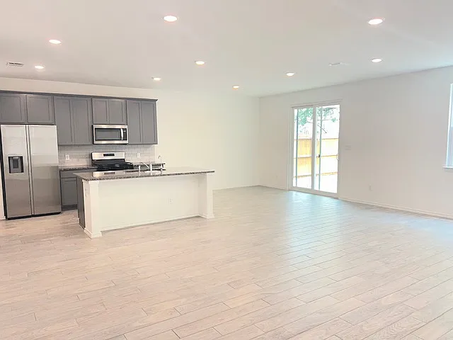 Building Photo - 166 Canopy Oak Rd