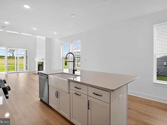 3rd image of 12638 Knolls Ln