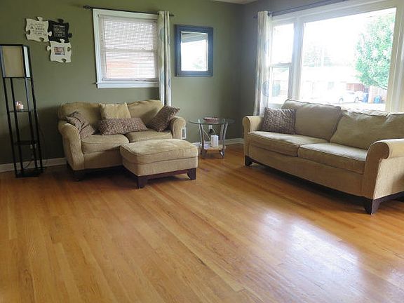 3rd image of 129 Christian Ave NE