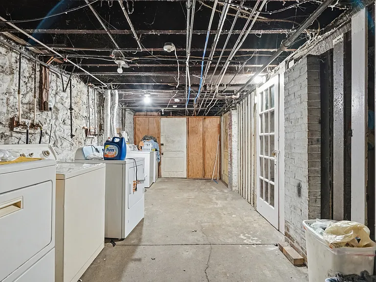 19 Singer Ave #5 — Photo 17