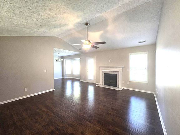 3rd image of 1540 Clan Campbell Dr