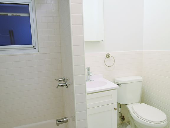 5th image of 475 Hancock St #Xi