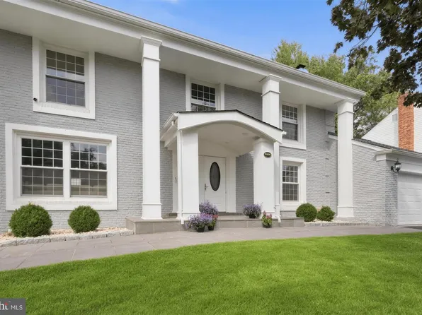 10904 Gainsborough Rd, Potomac, MD 20854