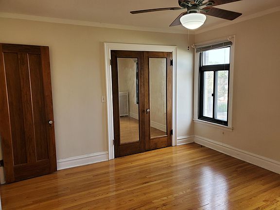 3rd image of 2352 N Spaulding Ave #302