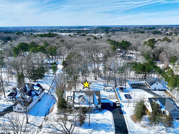 3rd image of 28171 Blueberry Ave