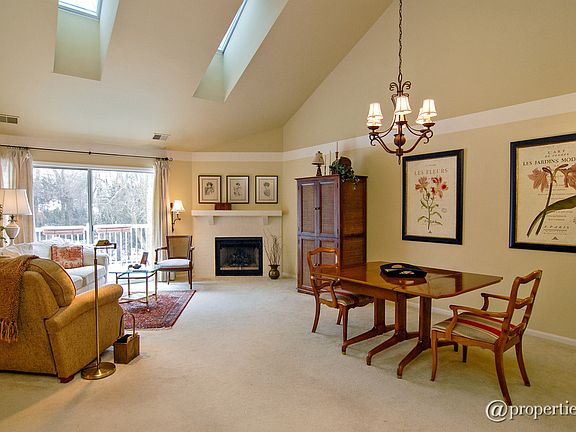 Living Room/Dining Room