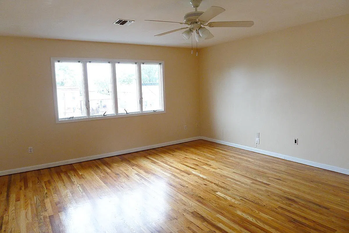 6201 Newkirk Ave — Photo 2