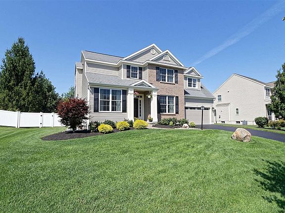 2nd image of 7 Surrey Dr