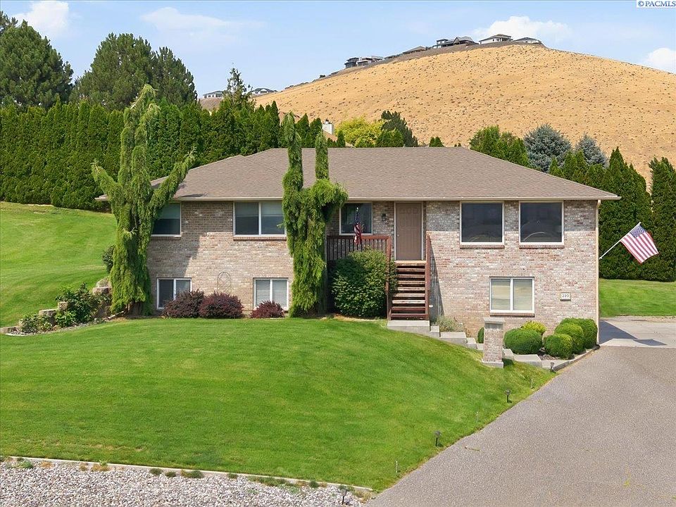 1st image of 210 Rachel Rd