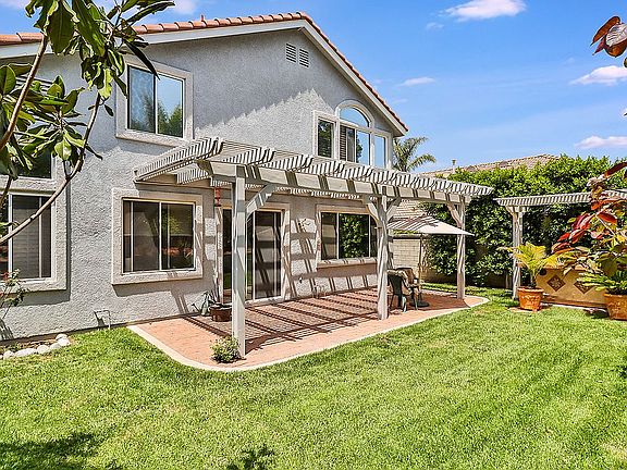 3rd image of 264 Cliffwood Dr