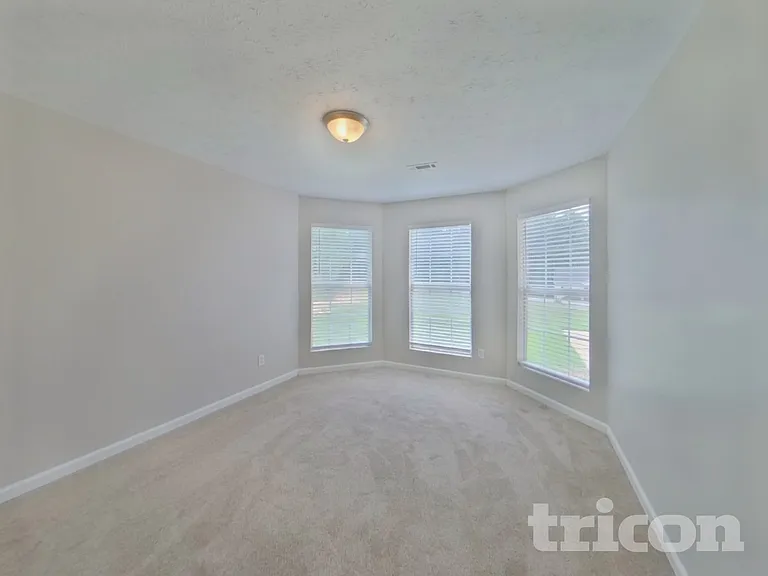 314 Shelley Ln — Photo 12