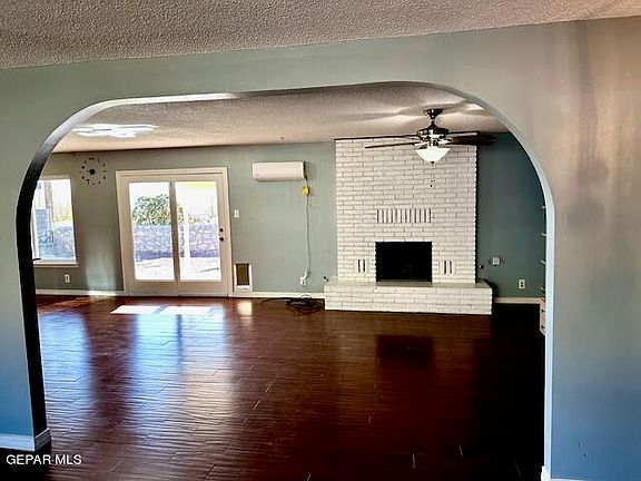 4th image of 4863 Los Reales Dr