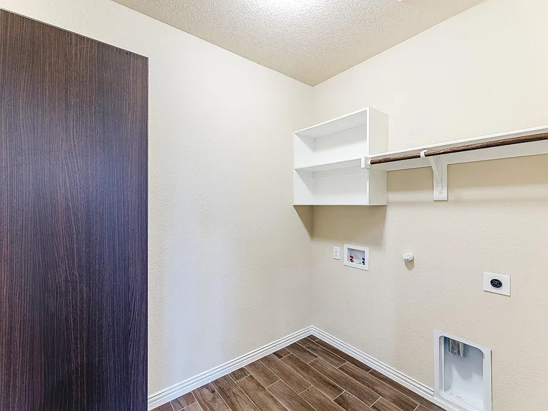 4713 Lake Cove Way — Photo 15