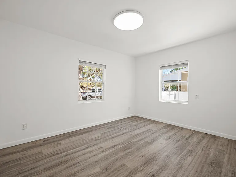 1516 Jefferson St — Photo 5
