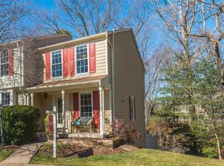 1639 Fieldthorn Dr, Reston, VA 20194