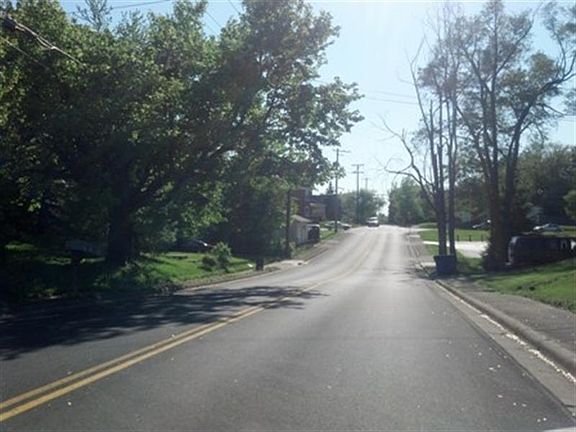 2nd image of 467 Hill St