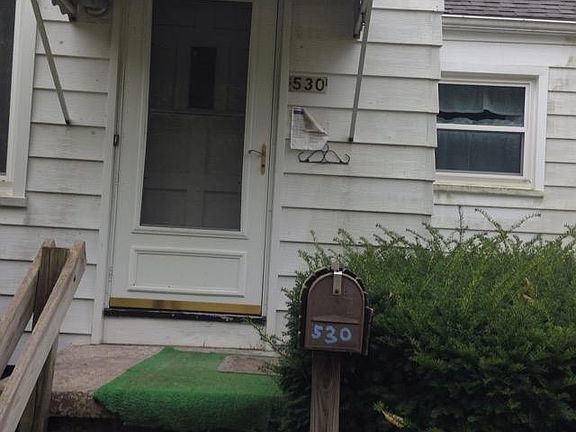 5th image of 530 Macdonald Ave