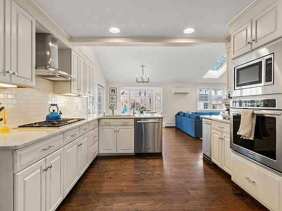 5th image of 2 Cavanagh Rd