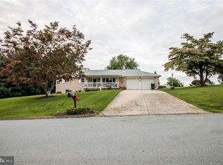 3002 Black Oak Ct, Red Lion, PA 17356