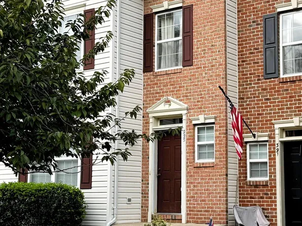 395 Cambridge Pl, Prince Frederick, MD 20678