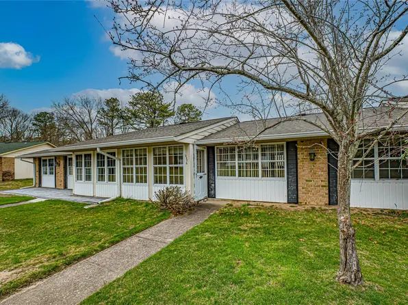 332 Woodbridge Drive #B, Ridge, NY 11961