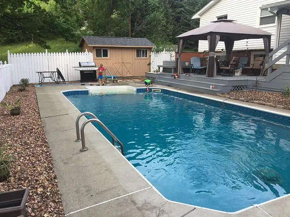 235 Downey Hill Drive Ext NE, Dover, OH 44622