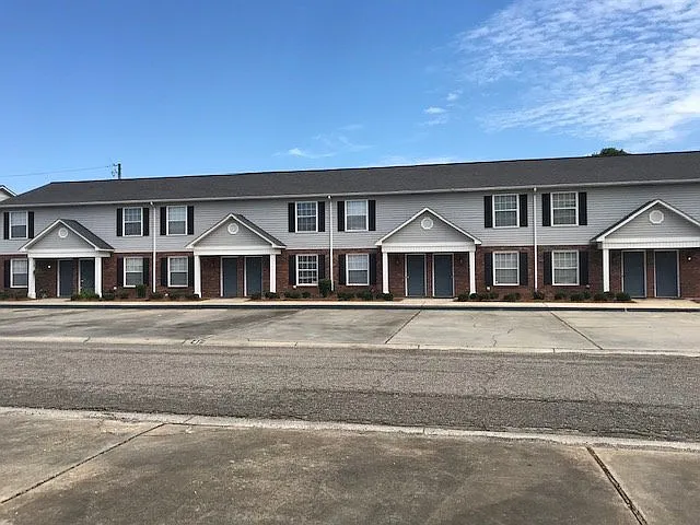 Park Village - Bldg 31 — Photo 1