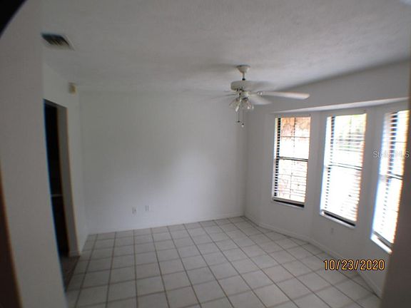 5th image of 300 NE 51st Ave