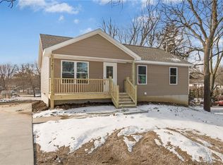 323 E Thornton Ave, Des Moines, IA 50315