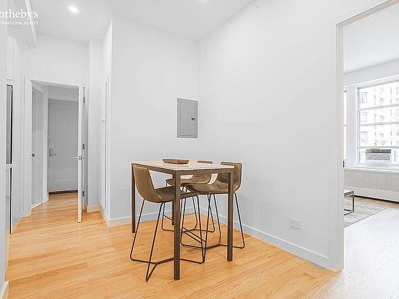 3rd image of 340 W 86th St APT 10B