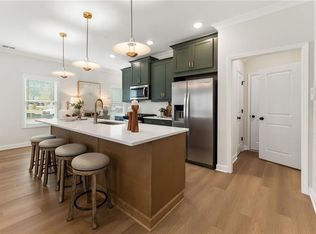 348 Marigold Ln, Woodstock, GA 30188