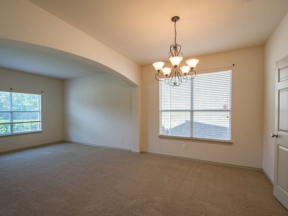 5th image of 6909 Shore Breeze Ct