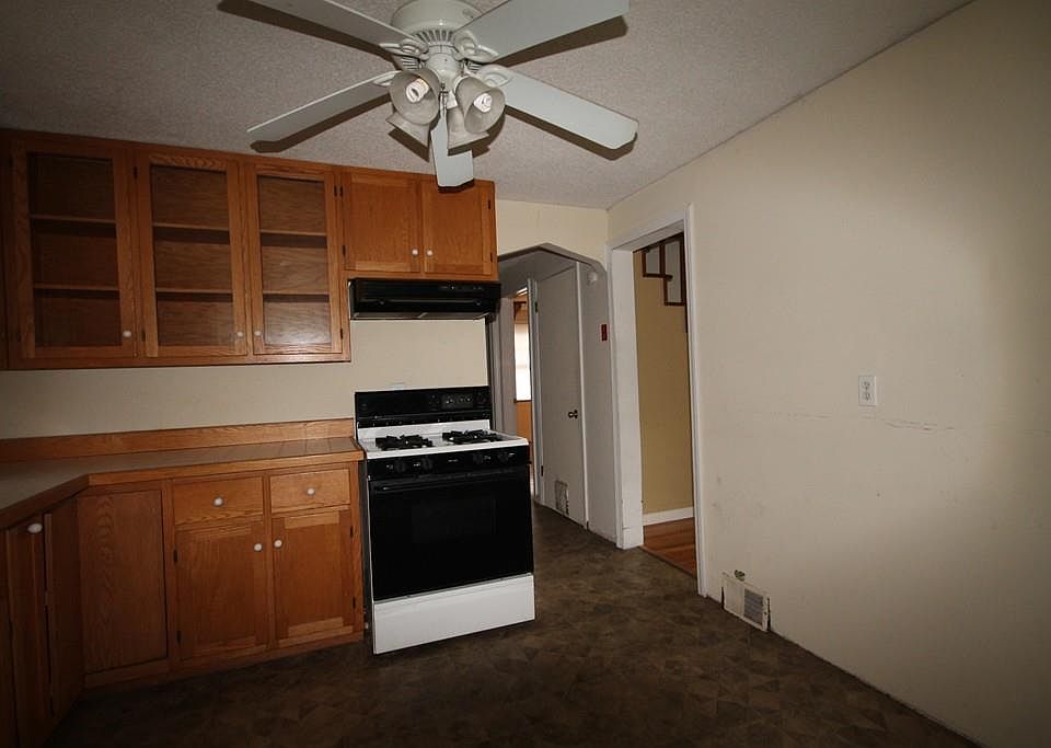2nd image of 15 Fairway Dr #1