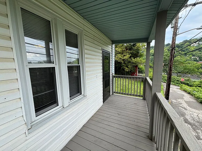 1341 Herrod St — Photo 4