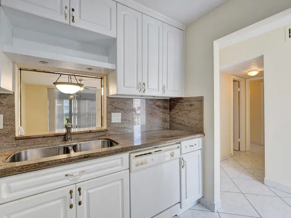 610 NE 12TH Avenue #306, Hallandale Beach, FL 33009