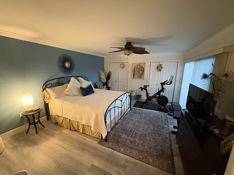 180 Lake Point Ln #180 — Photo 12