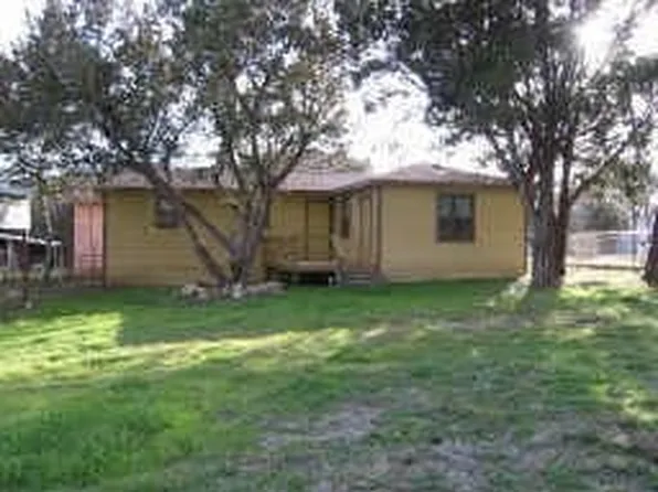 140 9th St, Whitney, TX 76692